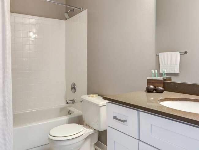 Photo - 2555 N Clark St Unit 809