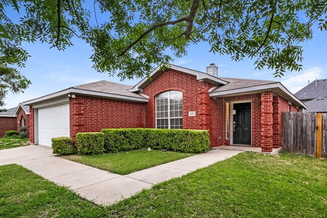 Photo - 4901 Fox Ridge Ln