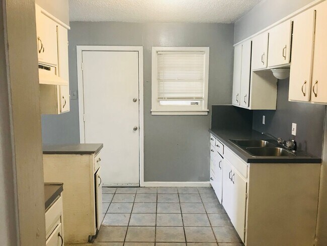 Photo - $0 First Month's Rent / $0 Deposit at Move-in