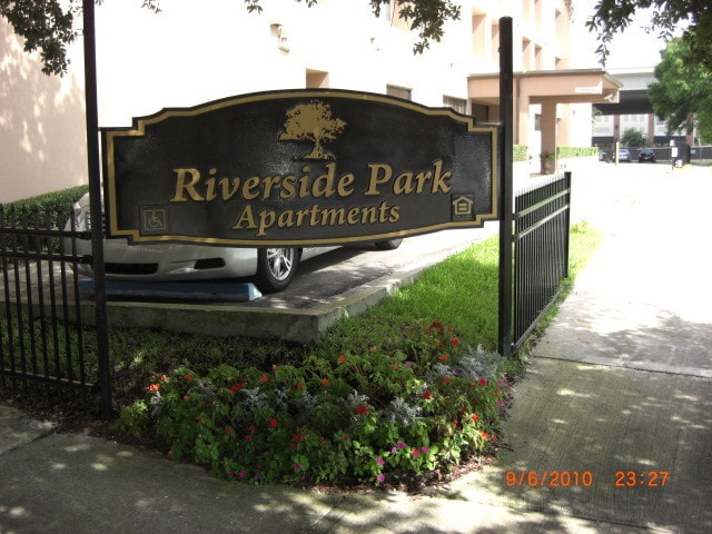 Photo - Riverside Park Apartments