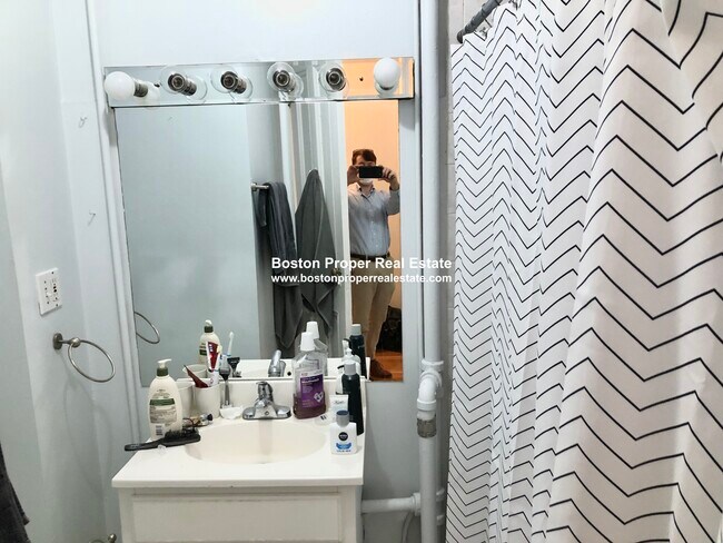 Photo - 178 Marlborough St Unidad 4