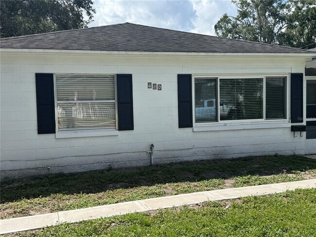 Building Photo - 904 Golfview St Rental