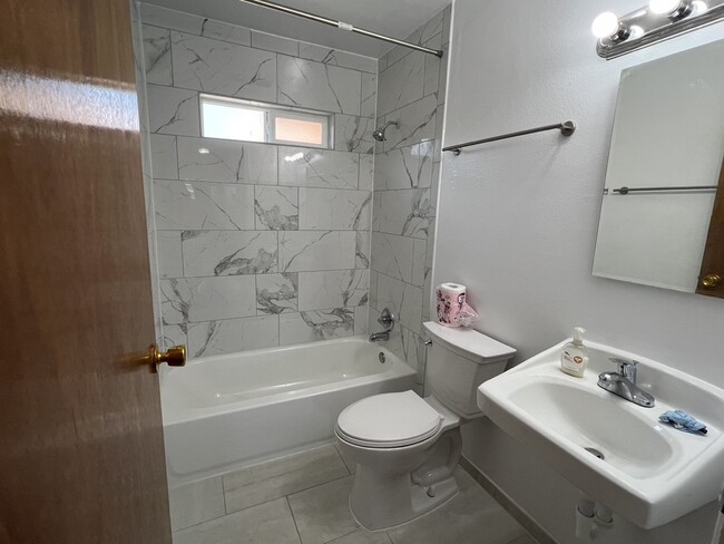 Photo - 3019 Eddy St