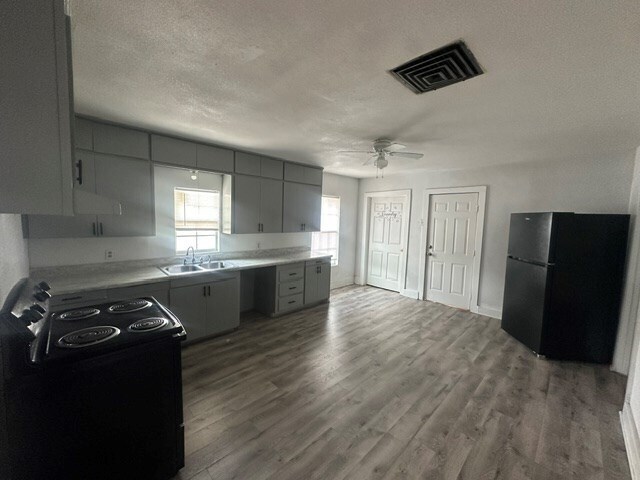 1322 N Lincoln Ave