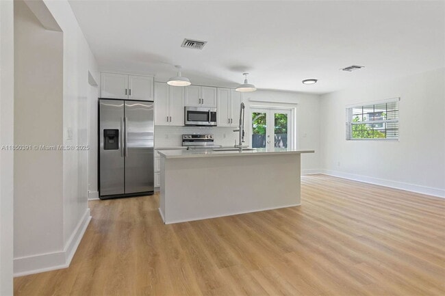 Photo - 215 Grant Dr