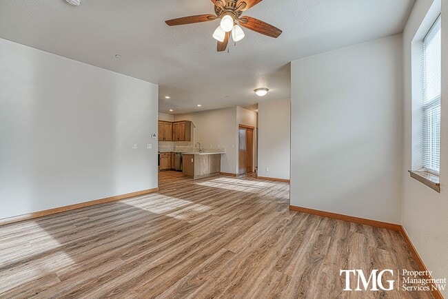 Photo - Wonderful 2BD Duplex in Great Washougal Location! Beautiful Finishes!