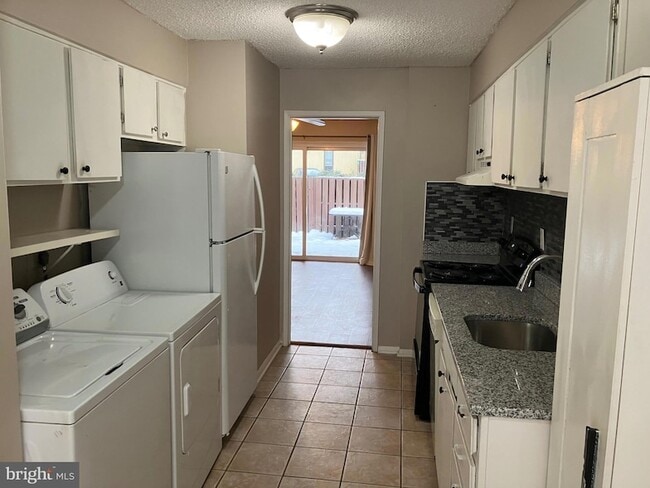 Photo - 2294 White Cornus Ln