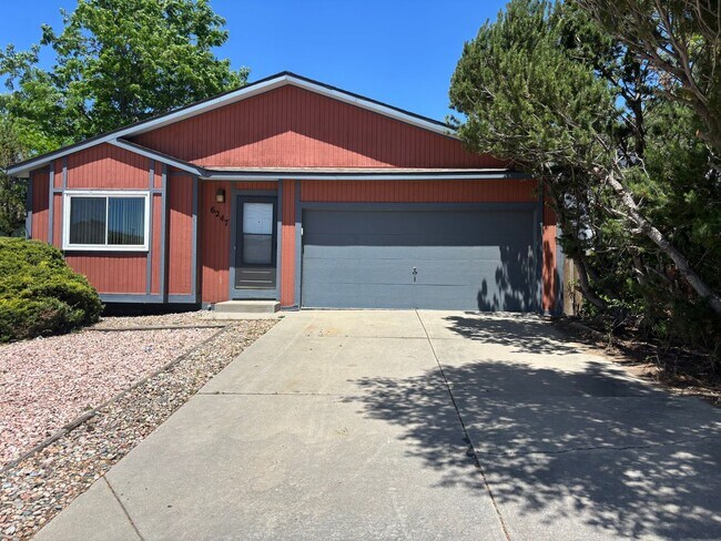 Photo - 4 Bedroom Rancher off of Powers Blvd