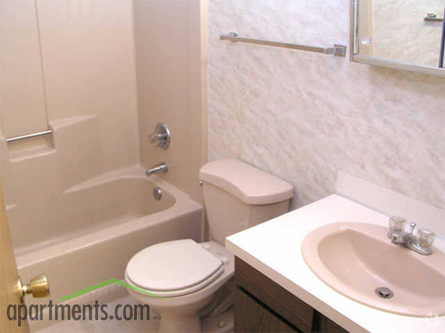 Bathroom - Partridge Run Apartments