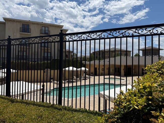 Photo - Beautiful condo with amazing amenities and a fabulous kitchen Unidad 412