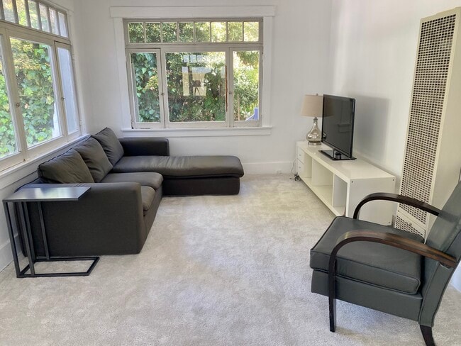 Photo - 2102 6th St Unit 1