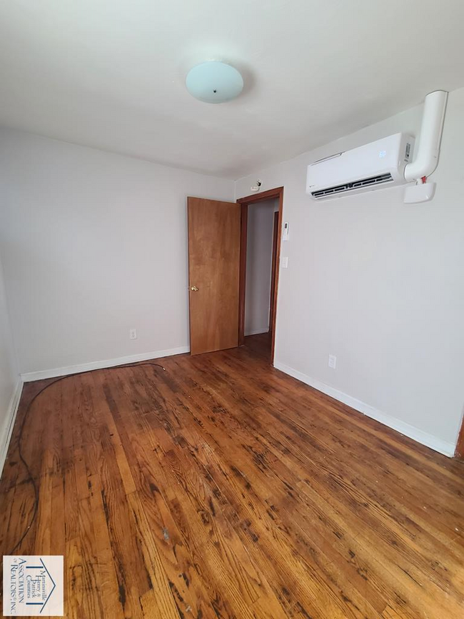 Photo - 832 Smith St Townhome