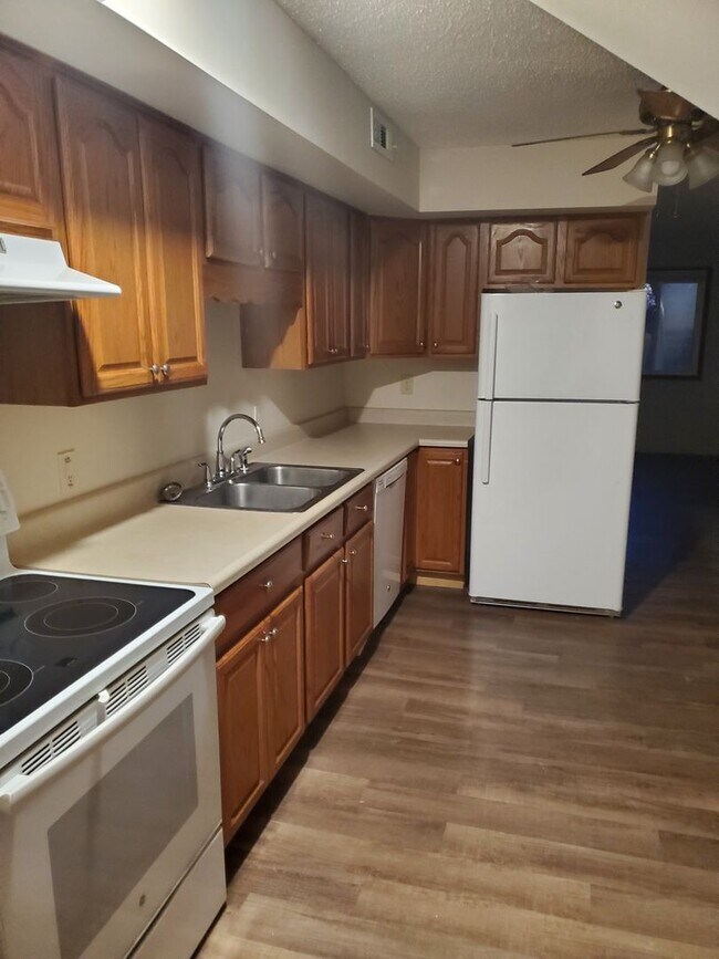 413 1/2 21st Pl Ct.