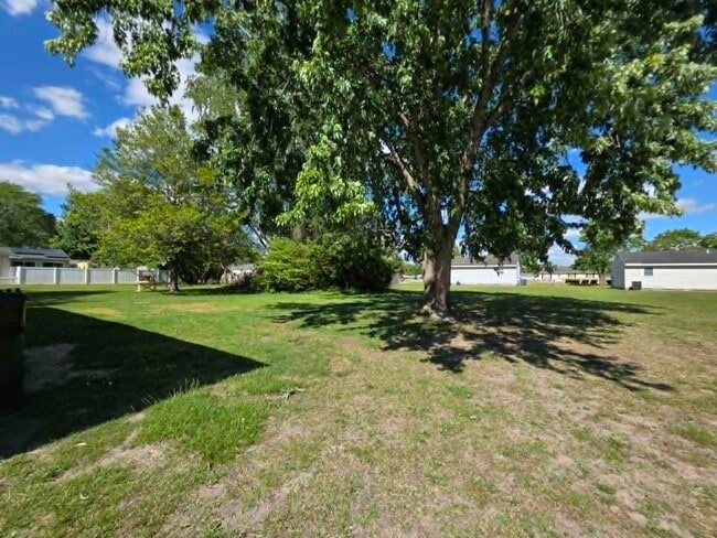 Photo - 611 Hammond St