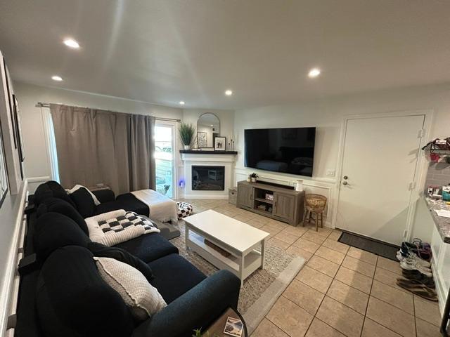 Living Room - 19022 Rockwood Dr Unit #7