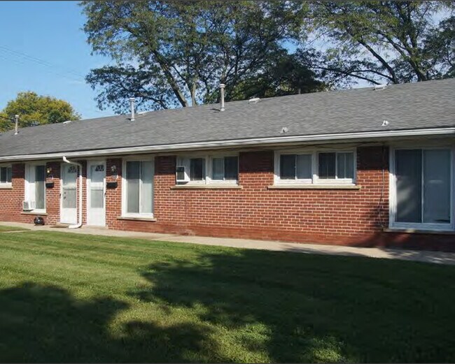 Photo - Maplewood Manor
