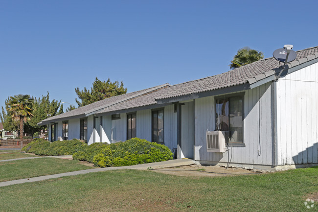 Photo - Las Palmas Gardens Apartments