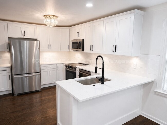 Photo - 6720 Holmes Rd