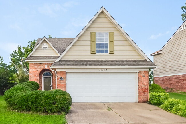 Building Photo - 10746 Pecan View Dr Rental
