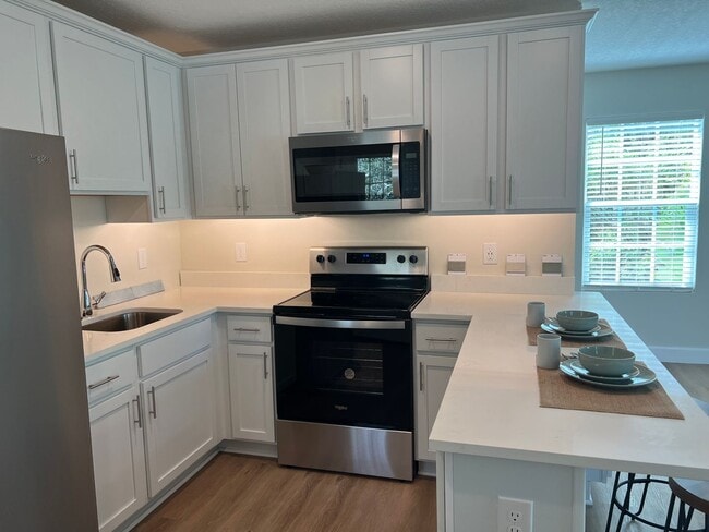 Photo - 510b Greenbrier Avenue