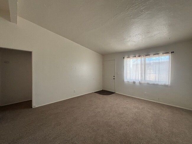 45503 Cedar Ave