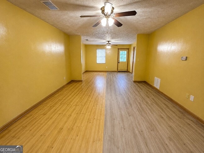341 Freeport Dr