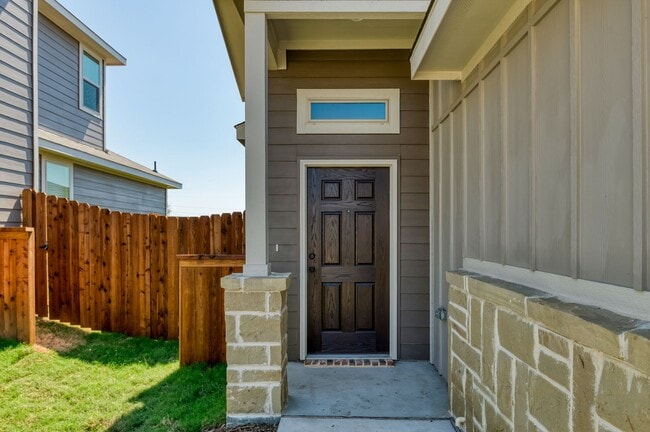 Photo - GORGEOUS 3 BEDROOM DUPLEX LOCATED IN MIDLOTHIAN ISD!