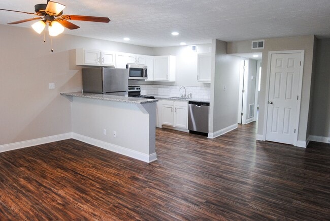 Photo - Landing at Tates Creek