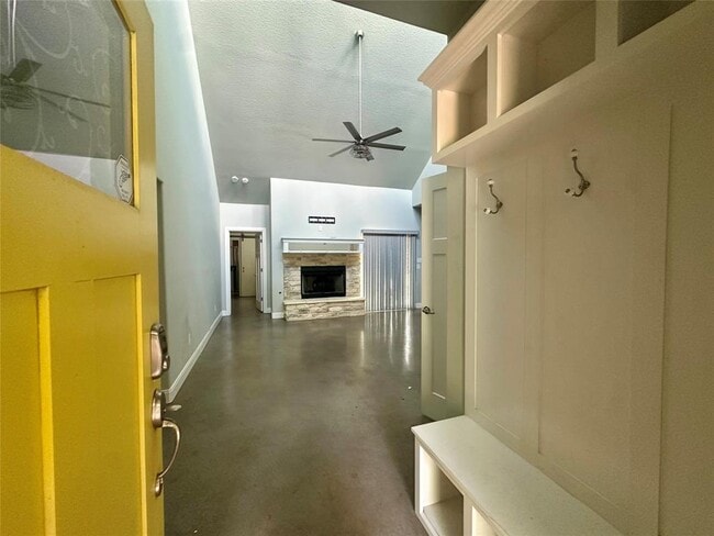 Photo - 210 Arbor Hill Way