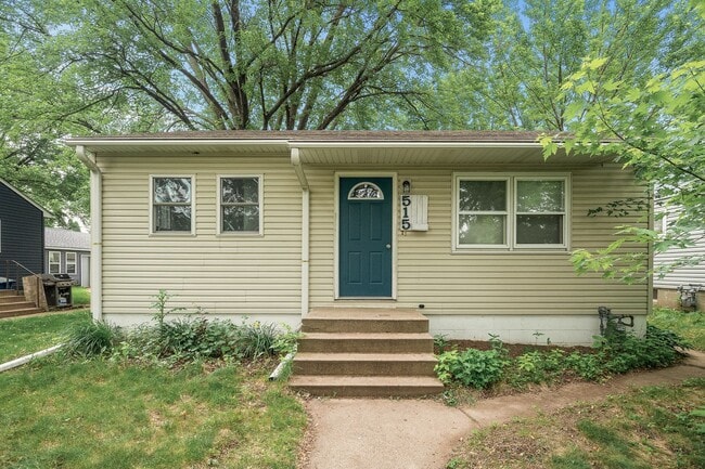Gorgeous 4BR/2BA Home with Finished Lower ... - Gorgeous 4BR/2BA Home with Finished Lower ...