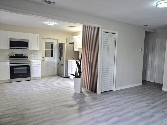 Photo - 618 Aurora St