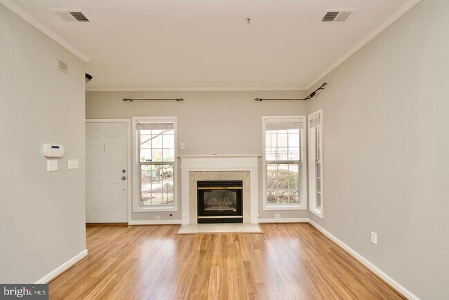 Photo - 2324 Henshaw Pl Unit 3