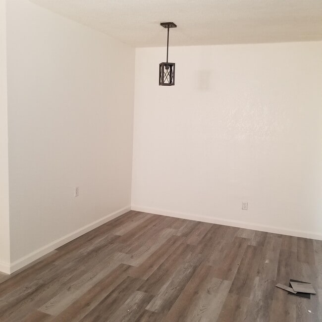 Photo - 981 Sierra Ave