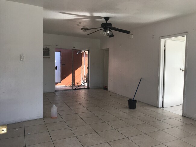 Photo - Large 3-2 house in Dania