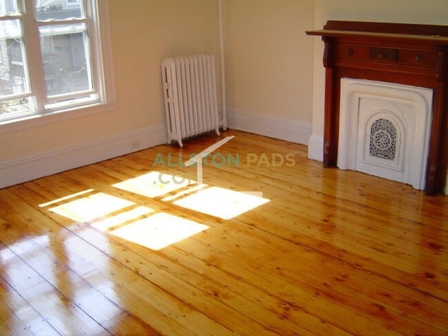 Photo - 140 Brooks St Unidad 2