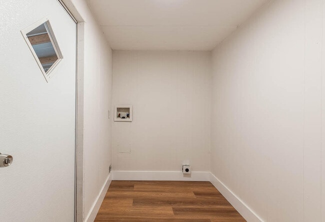 Photo - 23023 Watergate Cir