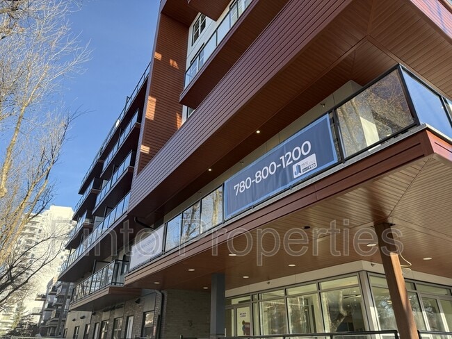 Photo - 8615-8108 108 St NW