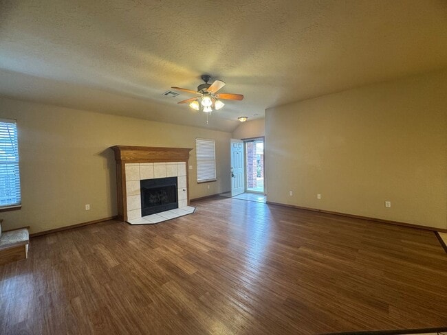 Photo - Great duplex for rent in Moore!