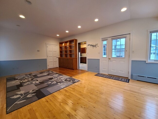 Photo - 566 N Shore Dr