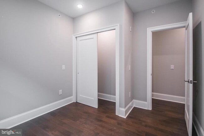 Photo - 2010 Walnut St Unit 203