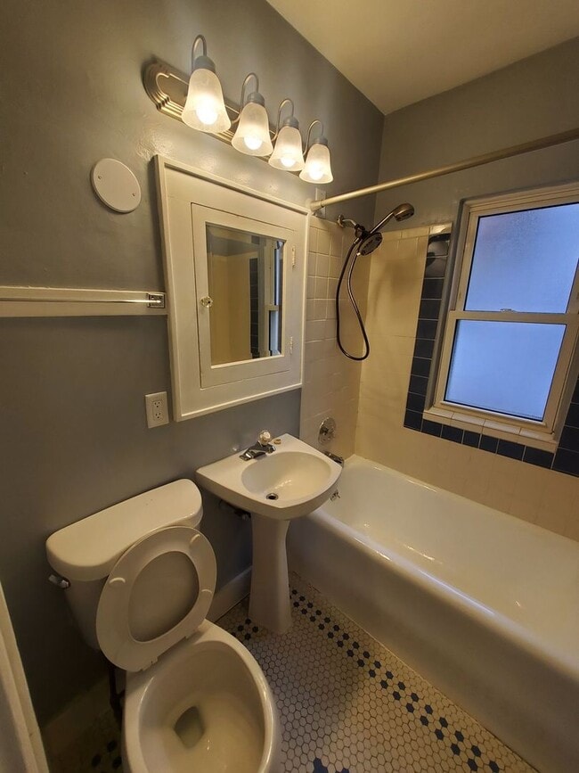 Photo - 2247 S 82nd St Unidad 2247 S 82nd St.