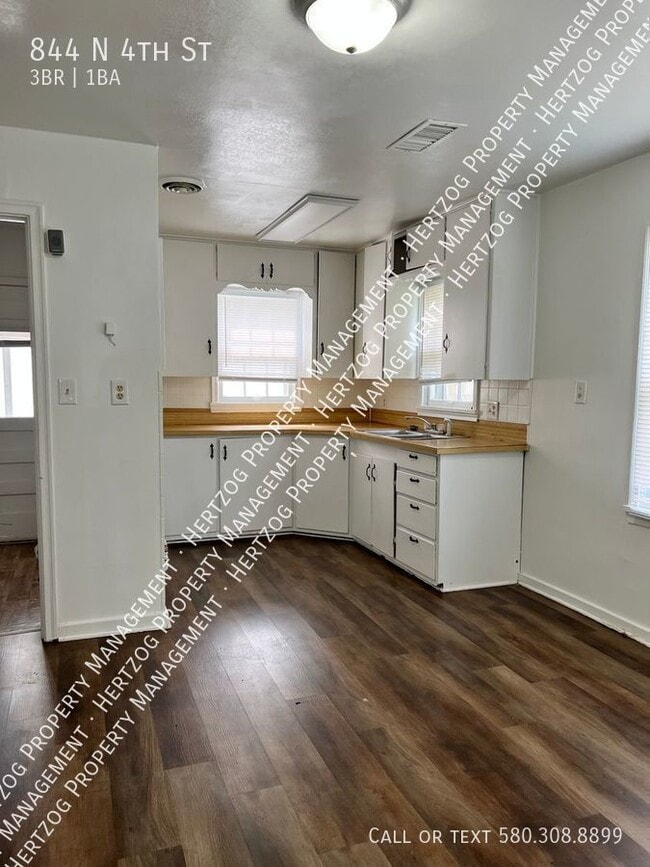 Photo - 844 N 4th St