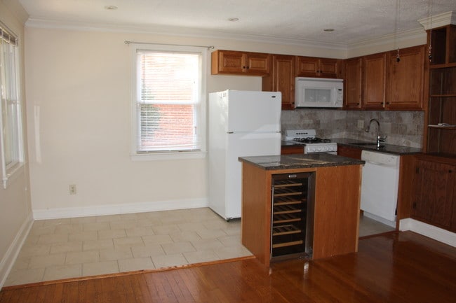 Photo - 632 N Monroe St Unidad One