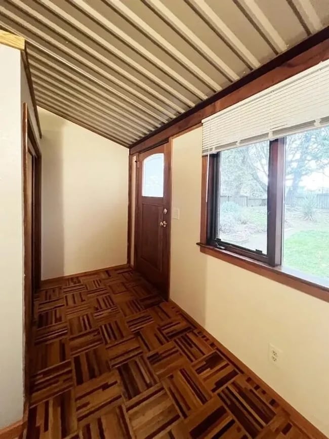 1810 Charnelton St Unit 1810