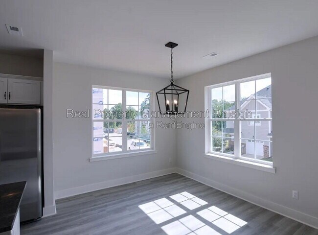 Photo - 802 Laurel Gate Dr