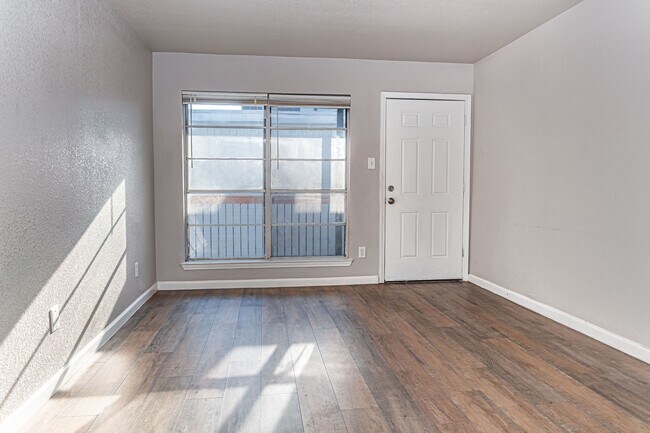 Photo - 101 S Allen-Genoa Rd Unit 184B