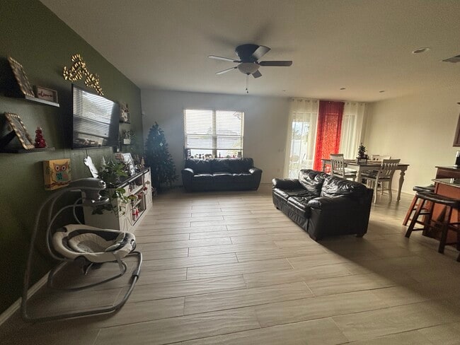 Photo - 687 Petal Mist Ln