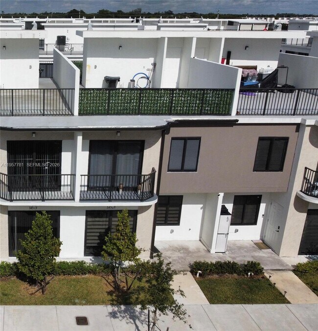 Photo - 14569 SW 261 St Ter