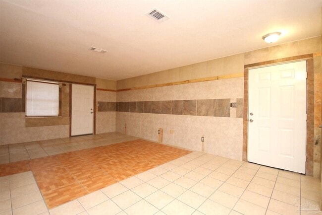 Photo - 130 E 9 Mile Rd