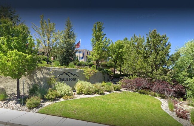 Building Photo - 190 Griswold Way